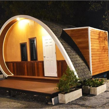 Tiny Hut Resort Bangkok Kültér fotó
