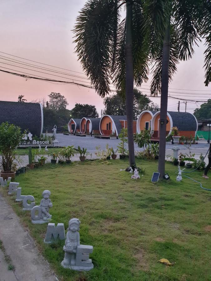 Tiny Hut Resort Bangkok Kültér fotó